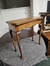 STUNNING ANTIQUE/REPRODUCTION OAK DISTRESSED FOLDING GAMES/CARD/SERVING TABLE