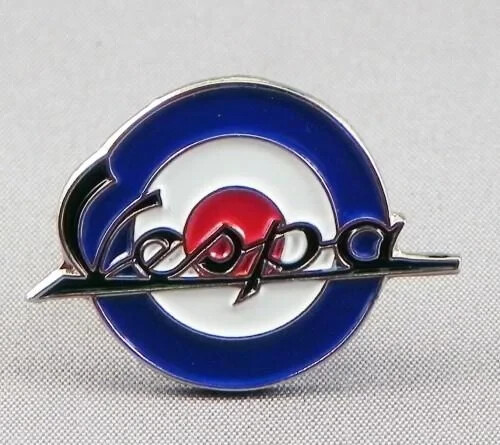 Vespa roundel pin - badge., raf