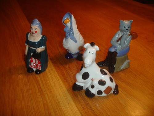 Wade pantomime figurines - pantomime,