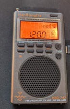 HRD-747 Portable Receiver UHF