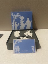 WEDGEWOOD CHRISTMAS ORNAMENT