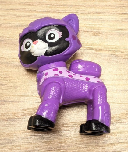 Paw patrol cat - paw,