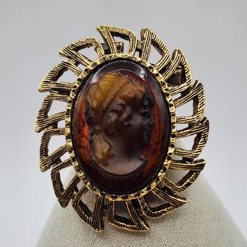 Vintage intaglio cameo brooch - cameo,