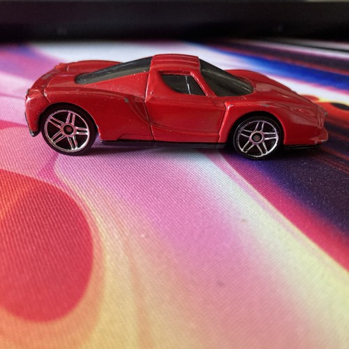 Hot wheels ferrari - hot, enzo