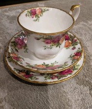 Royal Albert Old Country Roses