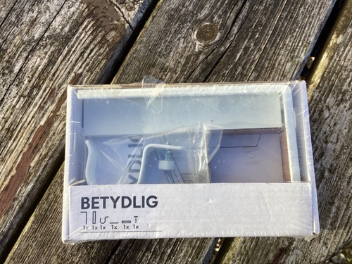 Ikea betydlig white wall - x,