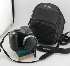 Fujifilm FinePix S5700 S700 7.1MP 10x Bridge Camera + Bag/Cap | Fully Working