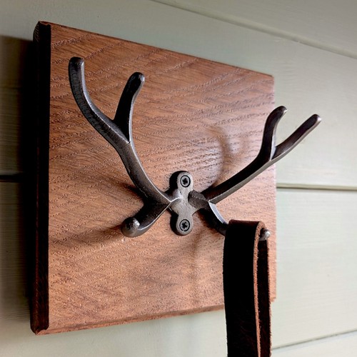 Character oak coat hook - oak,