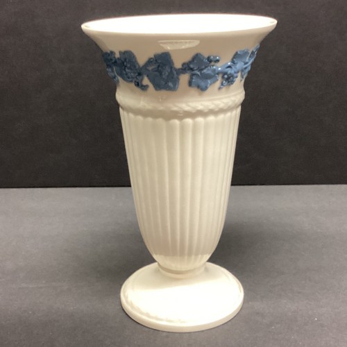 Wedgwood queens ware vase - wedgwood,