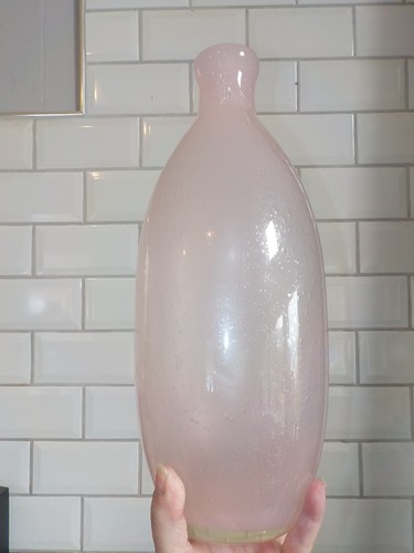 Large studio pink glass - studio,