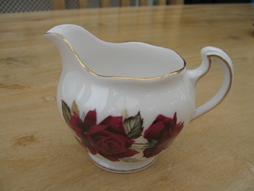 Gorgeous vintage royal vale - gorgeous,