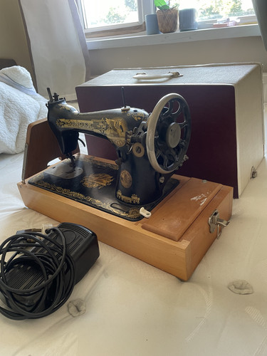 Working vintage singer sewing - vintage,