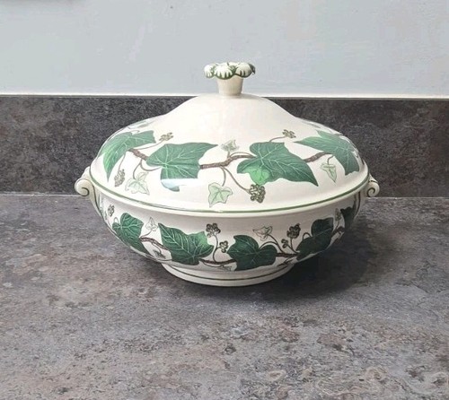 Wedgwood napoleon ivy tureen - wedgwood,