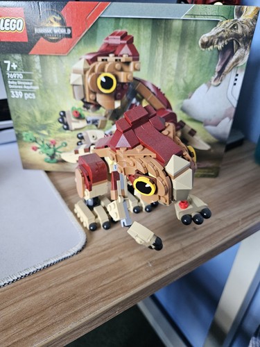 Lego jurassic world baby - world,