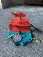 Hot Wheels Super Spin Car Wash, no box