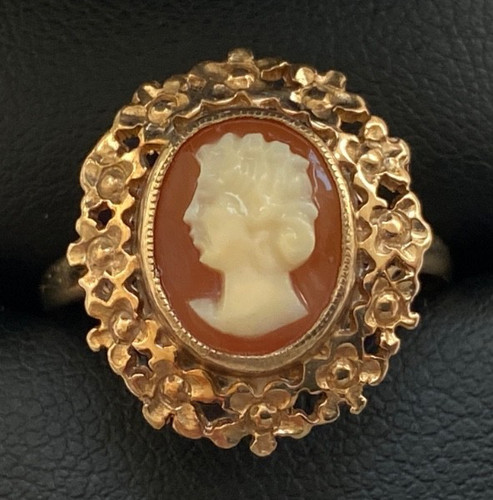 Superb 9ct gold cameo ring - gold,