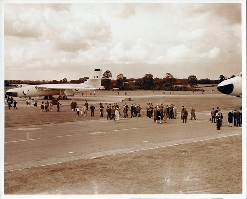 Vickers valiant raf gaydon - valiant,