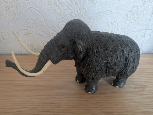 Elc woolly mammoth - woolly, prehistoric