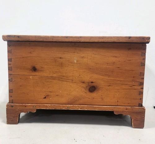 Antique 19th dovetailed pine - 19th,