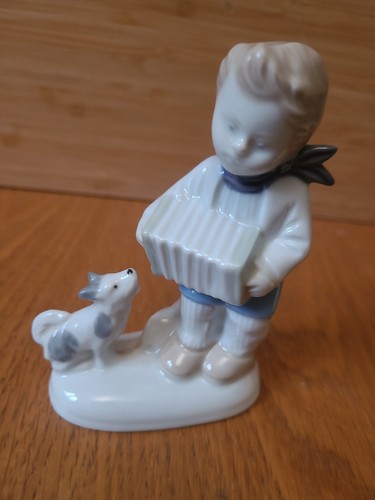 Spanish porcelain figuirine - porcelain,