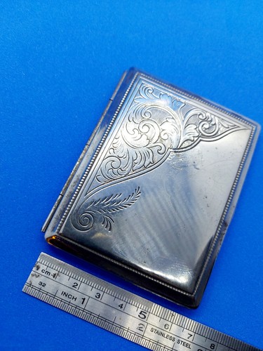 Lovely detailed vintage - lovely,
