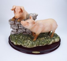 Vintage 2000 The Juliana Collection Pigs By Stone Wall Ornament Figurine #51997