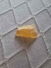 Yellow calcite stone - Promotes Energy and Healing Wellness Wellbeing Chakra