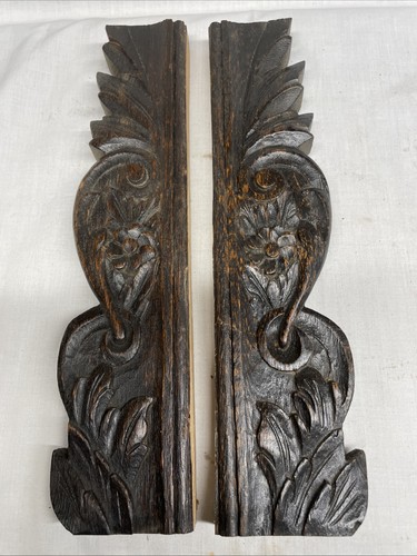 Carved oak panels pediment - oak,
