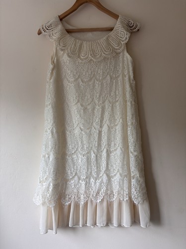 Vintage cream lace dress - cream,