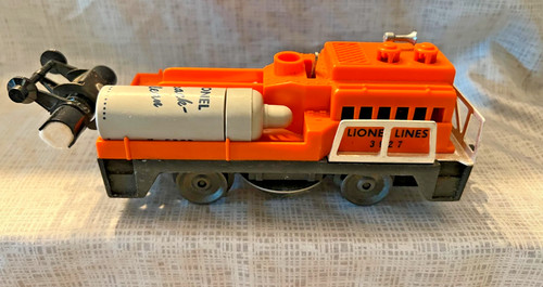 Lionel track cleaning car