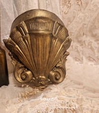 An Ornate Vntge Hollywood Regency Style Plaster Gold Shell Corbel Shelf Bracket