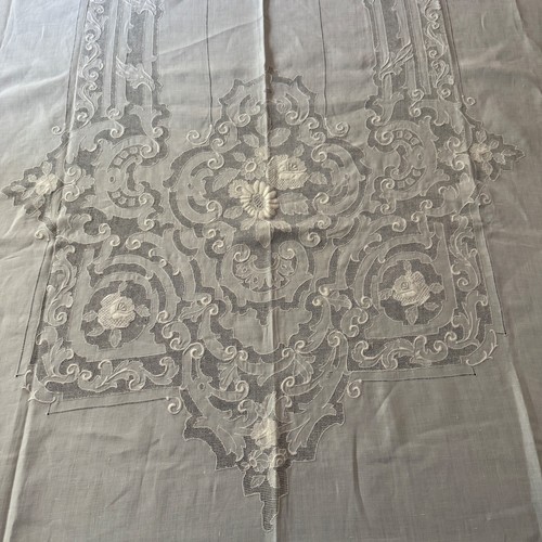 Vintage 136 banquet linen - vintage,