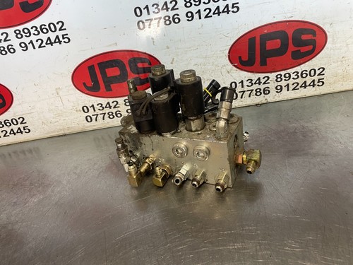 6688554 auxiliary hydraulic