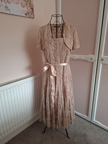 Stunning gold sequin jacques - stunning,