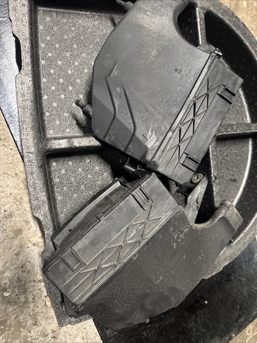Mercedes e350 air filter box - mercedes,