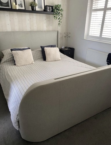 King size media bed in - tv,