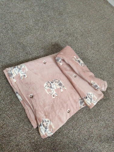 Pink elephant pattern - pattern, super