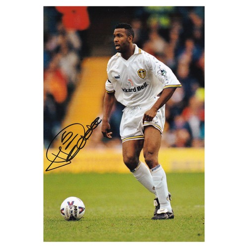 Lucas radebe signed - radebe, photo