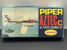 Aurora 1/72 - Piper Aztec C