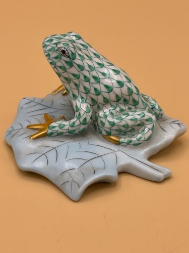 Herend hungary fishnet frog - fishnet,