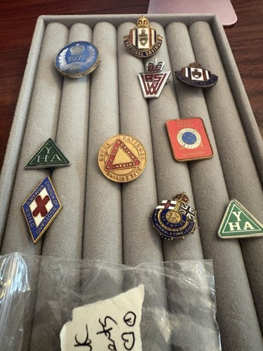 Vintage pin badges job - pin,