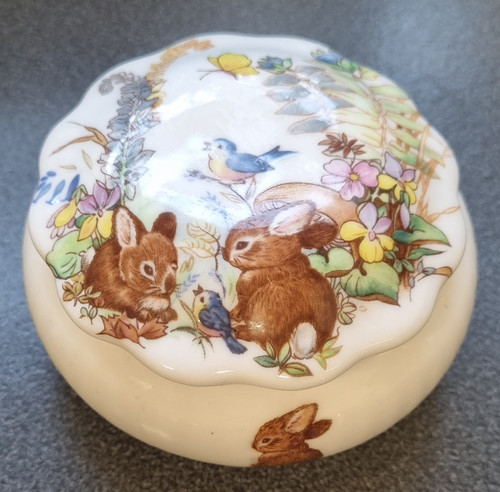 Small bone china lidded - small,
