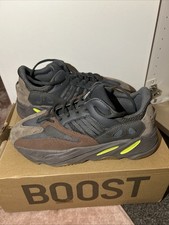 Yeezy Boost 700 Mauve Men’s