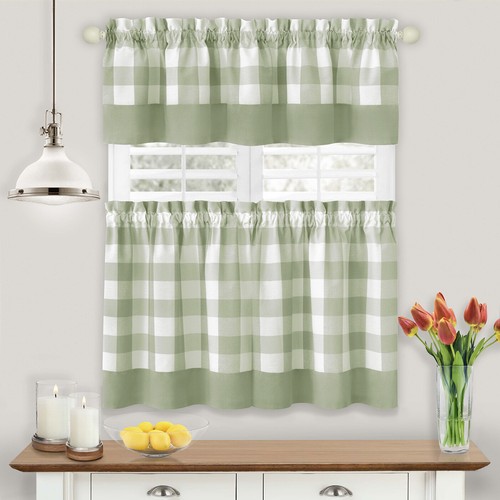 Green big checkered window - checkered,