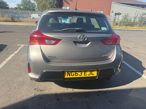 Toyota auris icon - toyota,