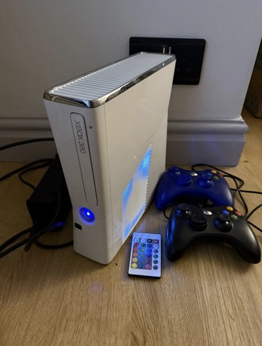 White xbox 360 - white, aurora