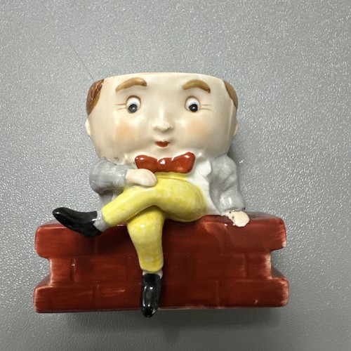 Vintage humpty dumpty - dumpty, egg