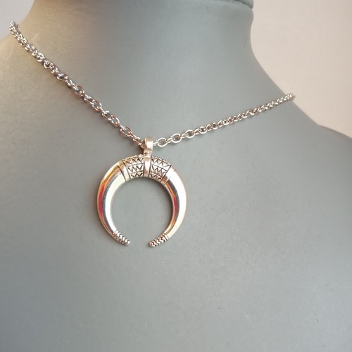 Crescent moon necklace double - moon,