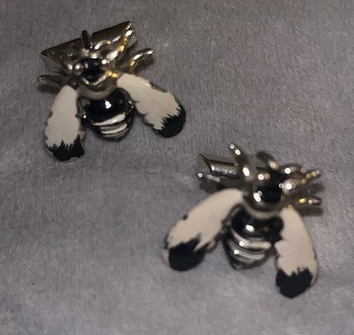 Swank bee white black enamel - &,