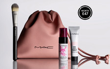 M·A·C Gift Set --190s